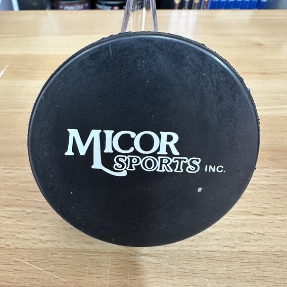 SARNIA STING / MICOR SPORTS  SPONSOR VINTAGE INGLASCO PUCK Made In Canada - Picture 2 of 2
